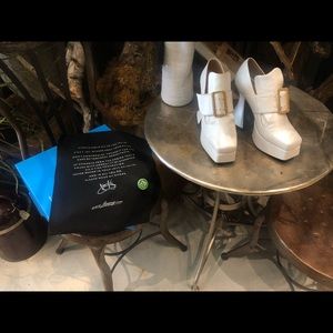 John Fluevog size 8 leather Mega Munster